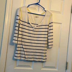 Quarter length black and white stripped shirt